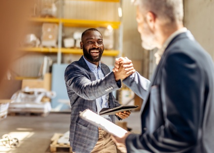 HR managers meeting to discuss the average slary in Guinea