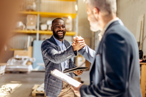 HR managers meeting to discuss the average slary in Guinea