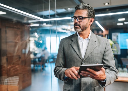 Global HR manager thinking about the average salary in Guatemala