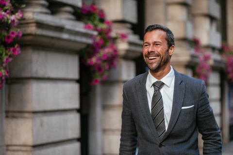 Global HR manager thinking about the average salary in Switzerland