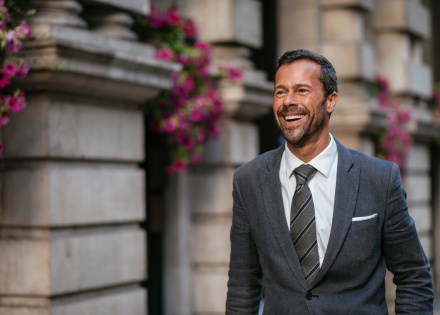 Global HR manager thinking about the average salary in Switzerland