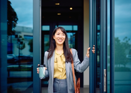 HR manager thinking about the average salary in China