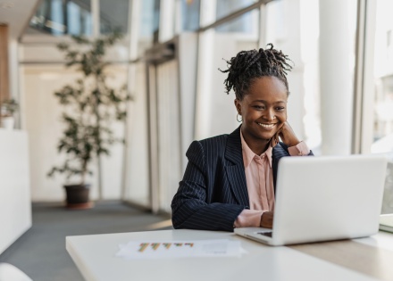 Global hiring manager researching how to hire in Haiti