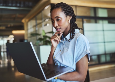 Global HR manager researching payroll tax in Fiji