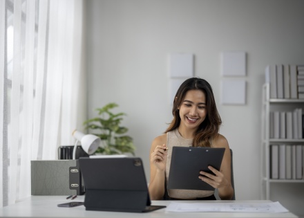 Global HR manager researching the average salary in Paraguay