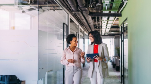 Global HR managers discussing the APAC hiring process