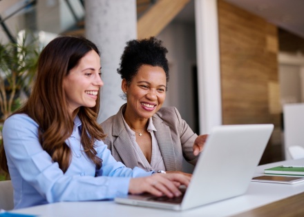 Global HR managers learning about hiring in Somalia