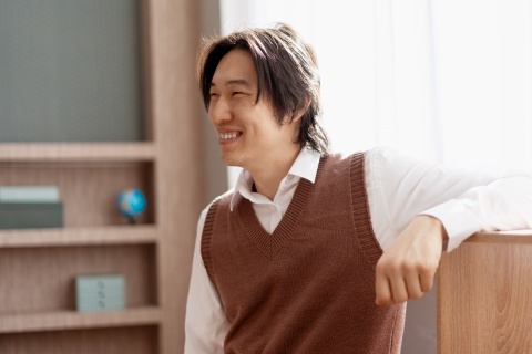 HR manager thinking about the average salary in the Gambia