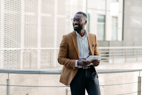 Global HR manager thinking about Cambodian work visas