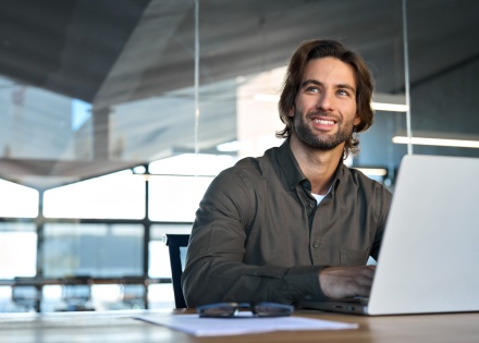 Global HR manager researching the average salary in Nepal