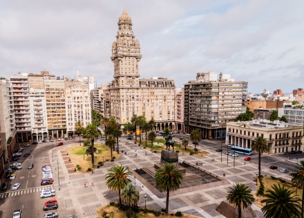 Plaza Independencia and the Palacio Salvo in Montevideo, Uruguay