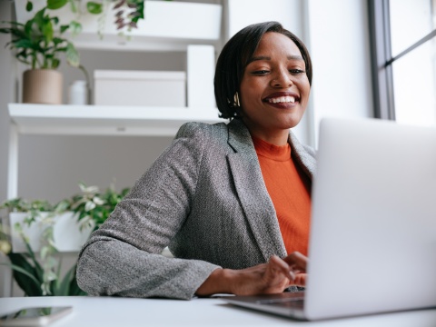 Global HR manager researching work visas in Malawi