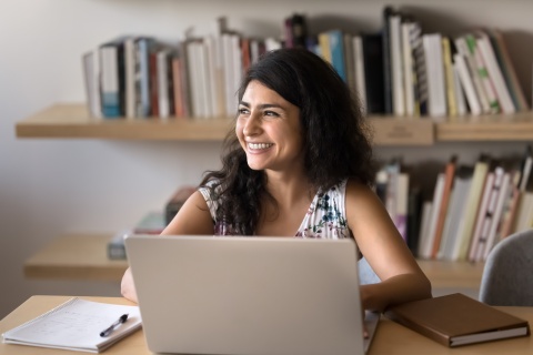 Global HR manager researching the average salary in Montenegro